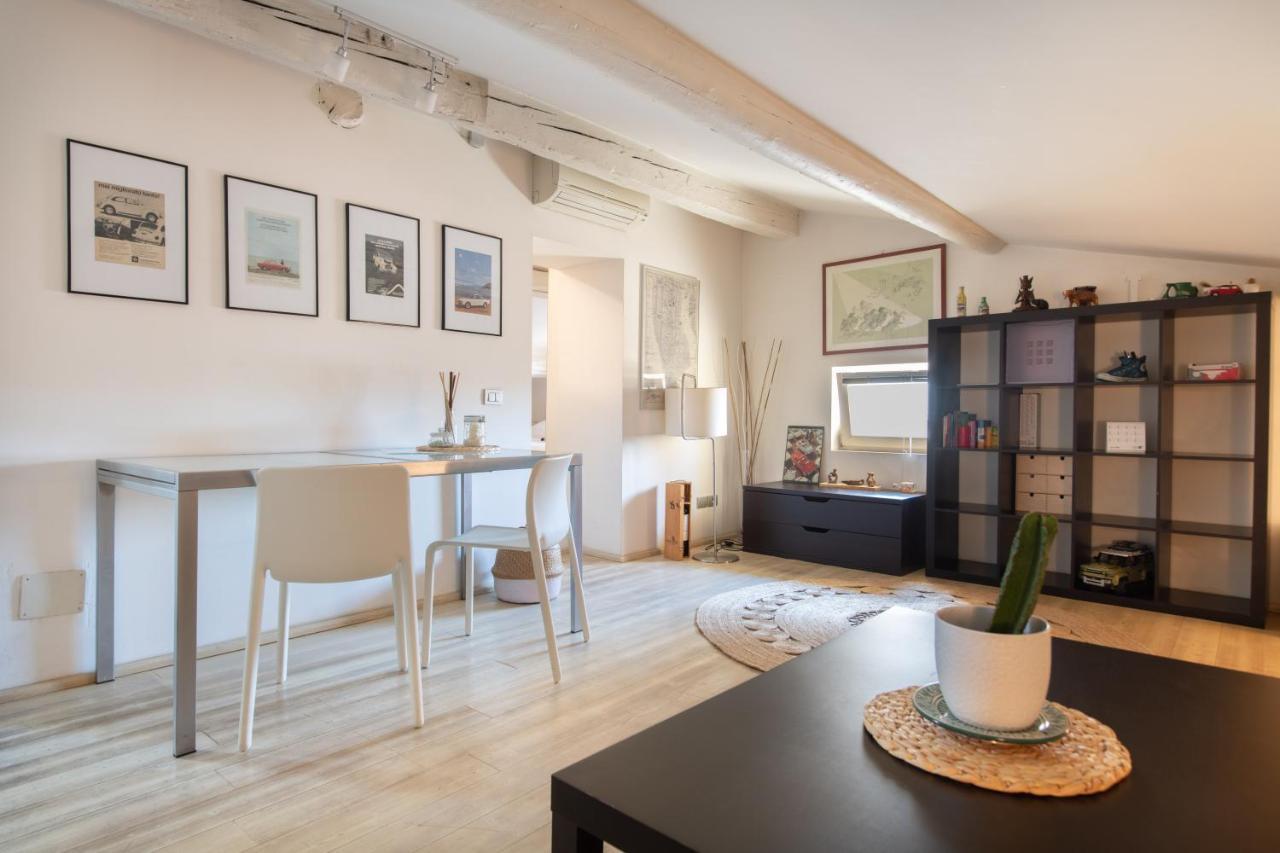 Stunning Top Floor Flat In The Heart Of Verona Esterno foto